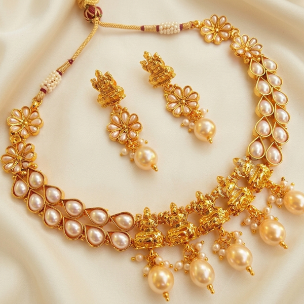 White Kemp Temple Necklace Set