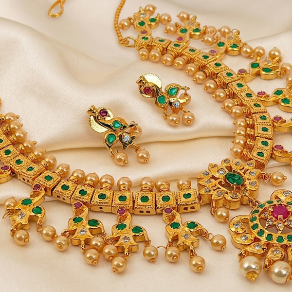 Emeralds Guttapoosalu Necklace Set