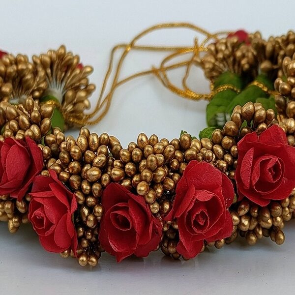 Red and Gold Pollens Bridal Gajra